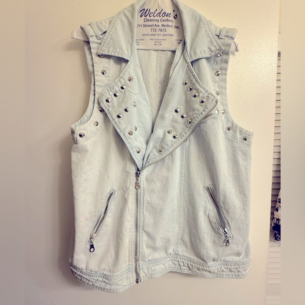 Forever 21 Women’s Sz L Vintage Studded Jean Grunge Rock Light Denim Vest